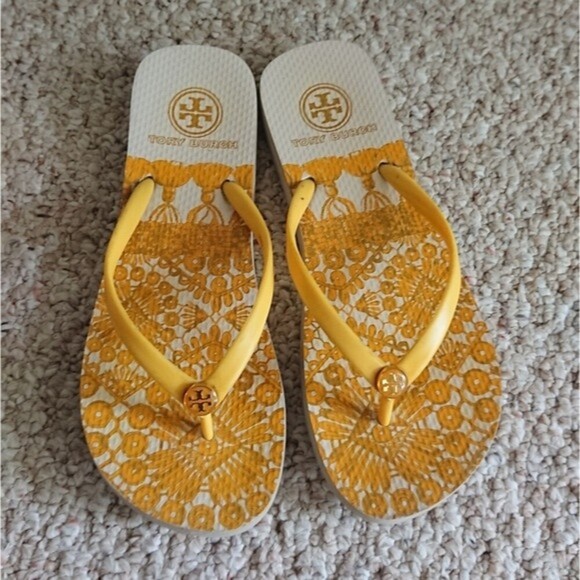 Tory Burch yellow tassels patterns Flip Flops size 7 - Picture 1 of 11